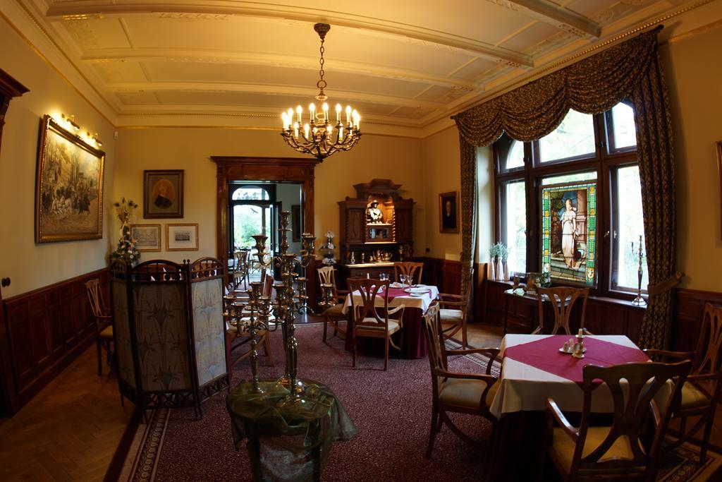 Villa Vier Jahreszeiten Crimmitschau Extérieur photo